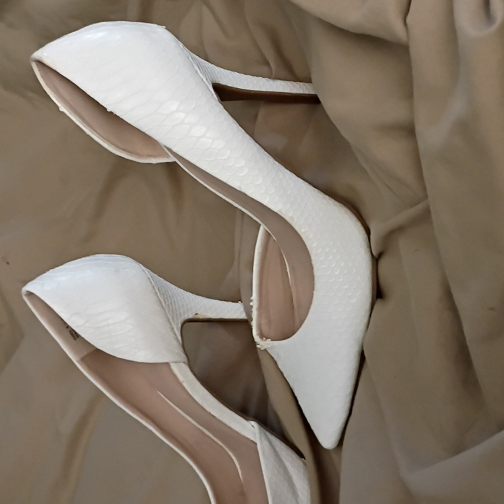 Juicy Couture Elegant White Stiletto Heels